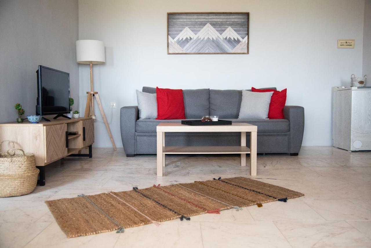 Rena'S Panorama View House Guest House Vovikes ภายนอก รูปภาพ