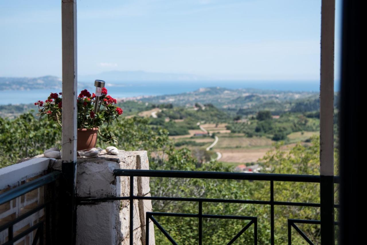 Rena'S Panorama View House Guest House Vovikes ภายนอก รูปภาพ